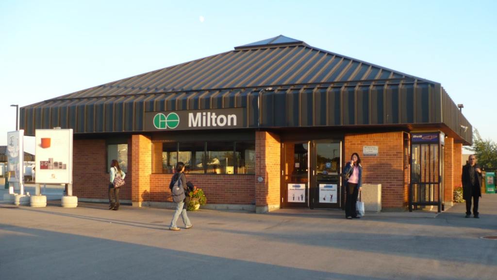 Milton GO train-min