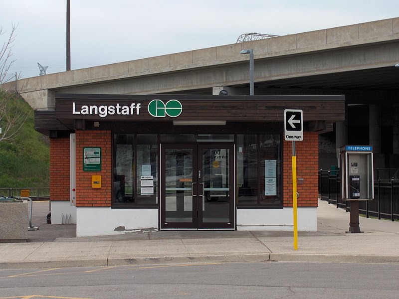 Langstaff GO station